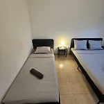 Homestay Spacious Guest *