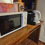 Spacious Guest Δωμάτια σε οικογενειακή κατοικία Lisboa